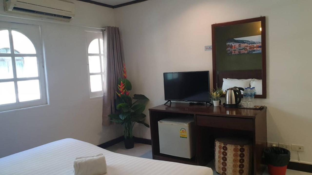Zen Sukhumvit33 Banguecoque Exterior foto